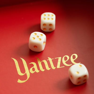 Yahtzee Holiday Bookshelf Edition
